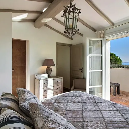 Villa Sainte-maxime Sleeps 11 Pool Air Con *