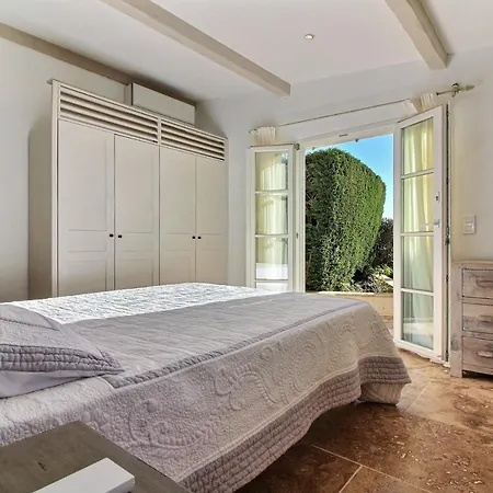Sainte-maxime Sleeps 11 Pool Air Con Villa *